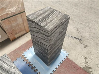 Forn viðarkorn marmara stallsúla